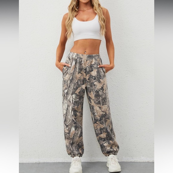 Pants - Women's Camouflage FleeceJogger Sweats